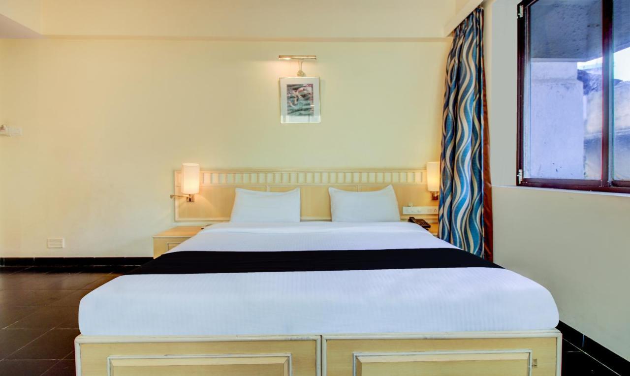 Hotel Kadamb Residency Mumbai Bagian luar foto